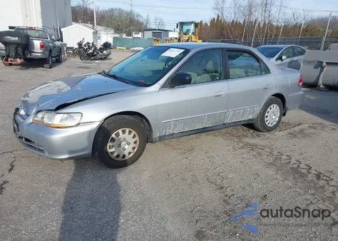 2002 Honda Accord 2.3 Vp из США, поврежденный, VIN 1HGCF86602A116500